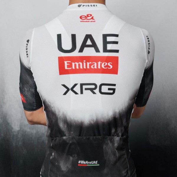 Herren Pissei UAE Team Emirates 2025 Magistrale trikot Herren Pissei UAE Team Emirates 2025 Magistrale trikot